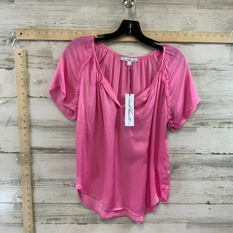 Top Short Sleeve By Red Haute  Size: S